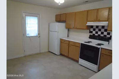 976 W Pueblo Drive, Jacksonville, NC 28546 - Photo 3