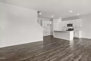 230 Pisgah St, Sanford, NC 27330 - Photo 13
