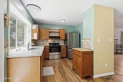 704 Meadow Court, Morehead City, NC 28557 - Photo 9
