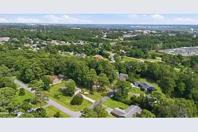 704 Meadow Court, Morehead City, NC 28557 - Photo 33
