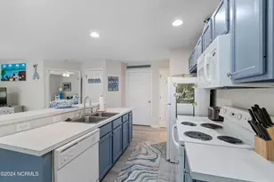 3350 Club Villas Dr, Southport, NC 28461 - Photo 5