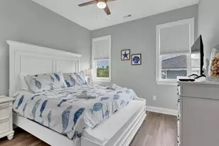 822 S Topsail Dr, Surf City, NC 28445 - Photo 11