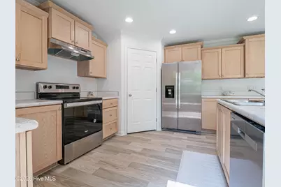 137 Bayside Drive, Sneads Ferry, NC 28460 - Photo 15