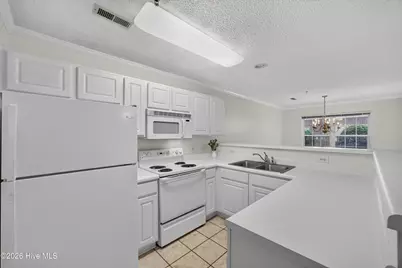 1402 Willoughby Park Court #Unit 2, Wilmington, NC 28412 - Photo 9