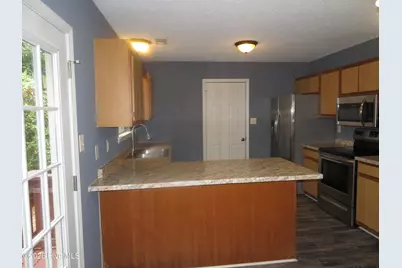 116 Ervin Court, Jacksonville, NC 28546 - Photo 7