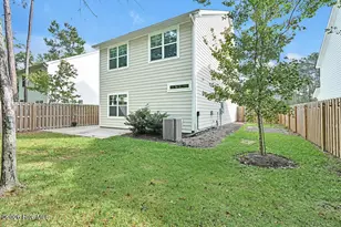 1171 N Caswell Ave, Southport, NC 28461 - Photo 33