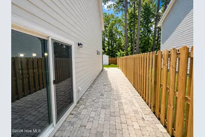 1171 N Caswell Avenue, Southport, NC 28461 - Photo 25