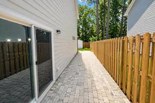 1171 N Caswell Ave, Southport, NC 28461 - Photo 25