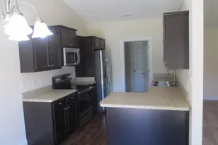 813 Fort Sumter Way, Swansboro, NC 28584 - Photo 5