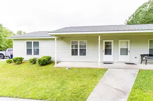 241-A Lakewood Dr, Jacksonville, NC 28546 - Photo 1
