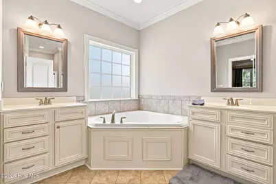 1676 Cambria Drive #B, Greenville, NC 27834 - Photo 31