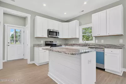 48 S Fayetteville Road, Southport, NC 28461 - Photo 9