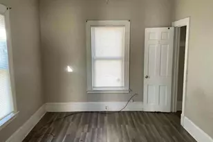 1110 Colonial Ave, Greenville, NC 27834 - Photo 3