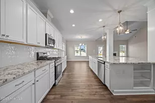 304 Sparrow Ct, Greenville, NC 27858 - Photo 5
