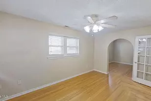 27 East Dr, Jacksonville, NC 28546 - Photo 7