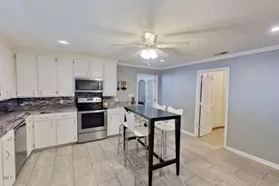 27 East Dr, Jacksonville, NC 28546 - Photo 9