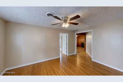 27 East Drive, Jacksonville, NC 28546 - Photo 5