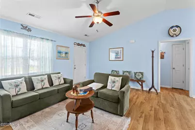 110 Pear Tree Lane, Richlands, NC 28574 - Photo 5