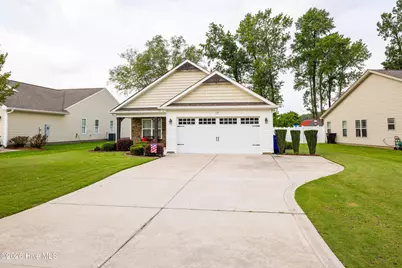 104 Cove Place, Clinton, NC 28328 - Photo 1