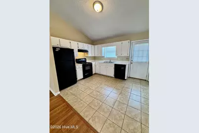 2107 E 3rd Street #B, Greenville, NC 27858 - Photo 3