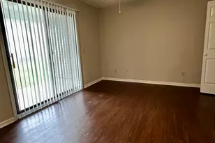 3410 Evans St, Greenville, NC 27858 - Photo 9