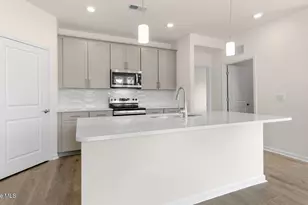 357 Maddox Dr, Aberdeen, NC 28315 - Photo 11