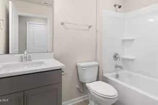 357 Maddox Dr, Aberdeen, NC 28315 - Photo 25