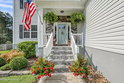 379 W Huckleberry Way, Rocky Point, NC 28457 - Photo 5