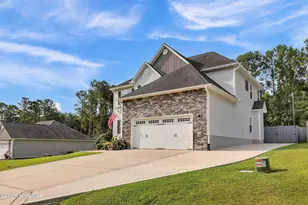 379 W Huckleberry Way, Rocky Point, NC 28457 - Photo 3