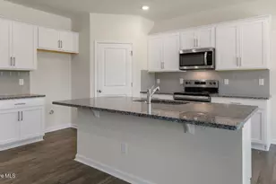 1104 Aviator Ln, Ayden, NC 28513 - Photo 7