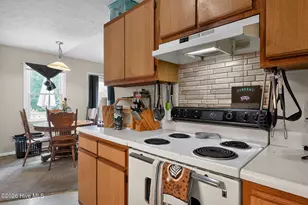 924 Glen Reilly Dr, Fayetteville, NC 28314 - Photo 7
