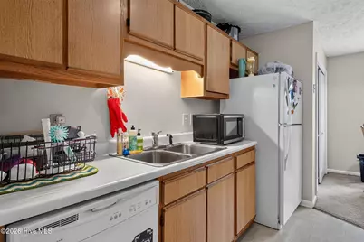 924 Glen Reilly Drive, Fayetteville, NC 28314 - Photo 9