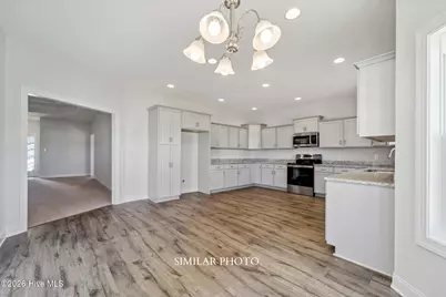 736 Secession Lane, Jacksonville, NC 28546 - Photo 9