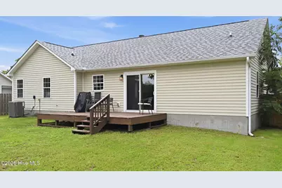 123 Lawndale Lane, Sneads Ferry, NC 28460 - Photo 33