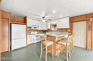 957 Broadway St, Surf City, NC 28445 - Photo 9