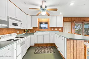 957 Broadway St, Surf City, NC 28445 - Photo 9