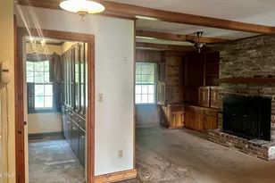 101 E Vance St, Williamston, NC 27892 - Photo 19