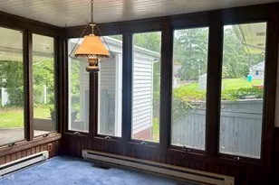 101 E Vance St, Williamston, NC 27892 - Photo 9