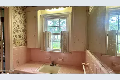 101 E Vance Street, Williamston, NC 27892 - Photo 31