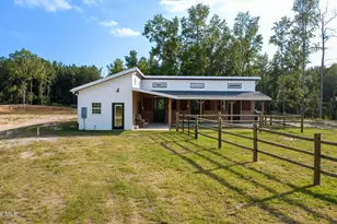 820 St Pauls Dr, Raeford, NC 28376 - Photo 3