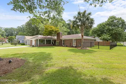 1000 Foscue Drive, Jacksonville, NC 28540 - Photo 3