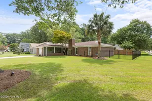 1000 Foscue Dr, Jacksonville, NC 28540 - Photo 3
