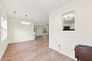 902 Meadowbrook S, Swansboro, NC 28584 - Photo 17