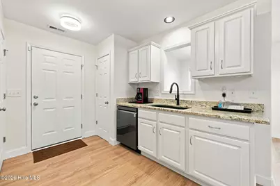 902 Meadowbrook S #Unit 902, Swansboro, NC 28584 - Photo 15