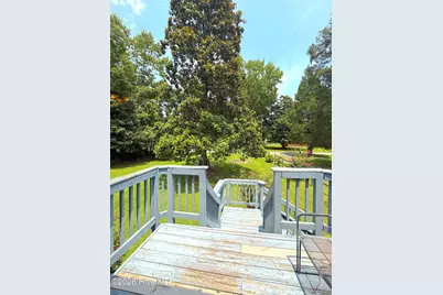 1035 W Bay Street, Belhaven, NC 27810 - Photo 5