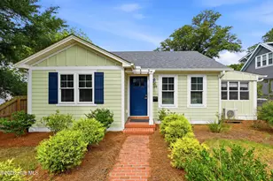 609 Clarendon Ave, Southport, NC 28461 - Photo 1