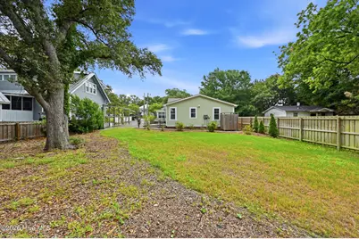 609 Clarendon Avenue, Southport, NC 28461 - Photo 37