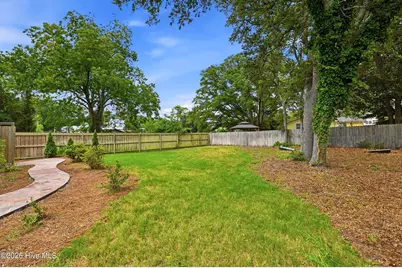 609 Clarendon Avenue, Southport, NC 28461 - Photo 37