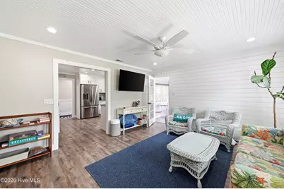 609 Clarendon Avenue, Southport, NC 28461 - Photo 7