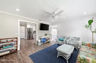 609 Clarendon Ave, Southport, NC 28461 - Photo 7